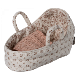 Porte bébé, bébé souris